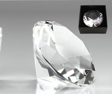 An image of Engraved Diamond Paperweight