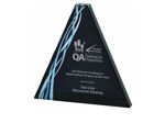 T.4051 Triangle black crystal glass award