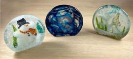 Round paperweight 2