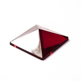 Pyramid dark red 2