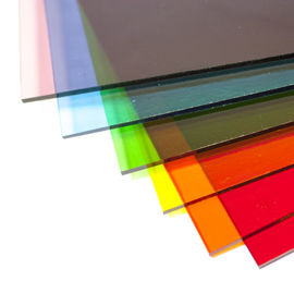 96 transparents rainbow close up
