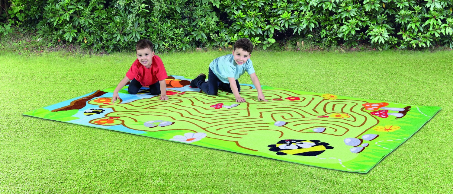 An image of Back To Nature Bee Maze Outdoor Play Mat