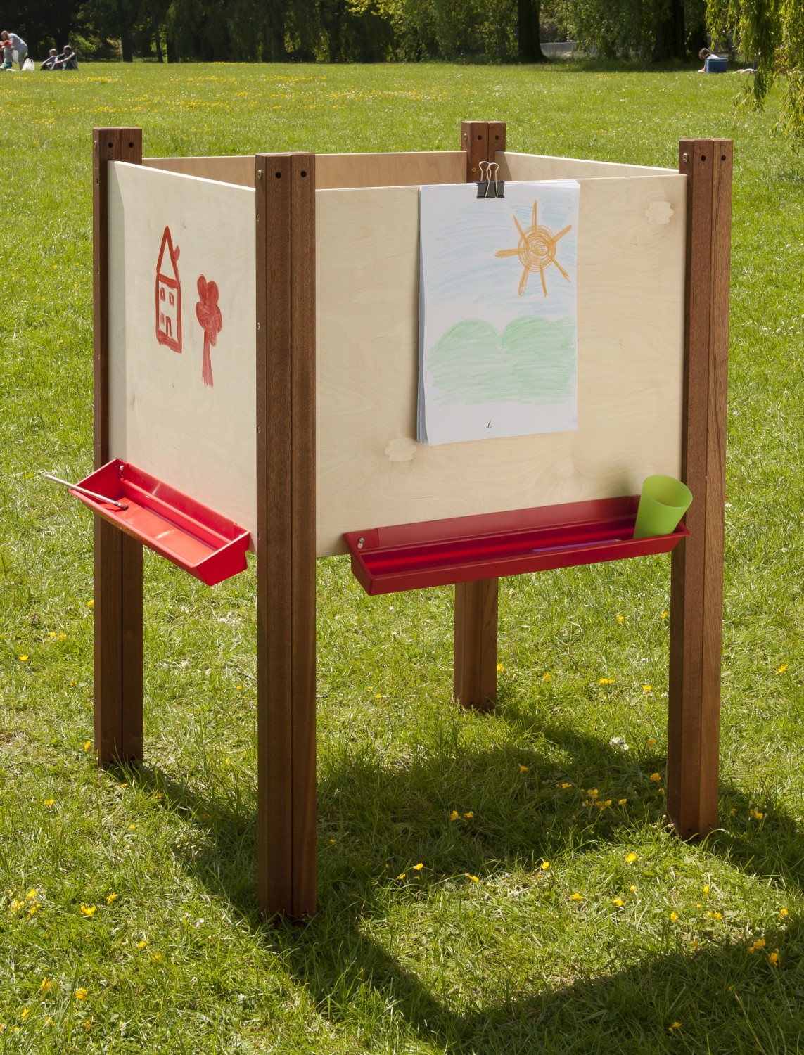 An image of 4 Sided Outiside Easel