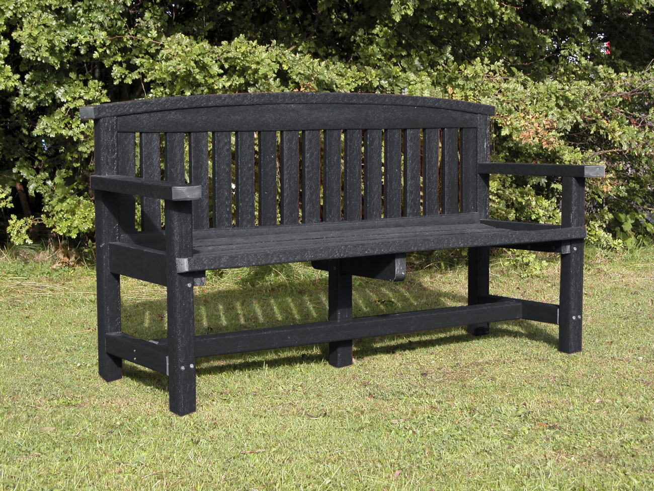 An image of Posit Recycled Plastic Easy Clean Traditional Three Seat Bench - O...