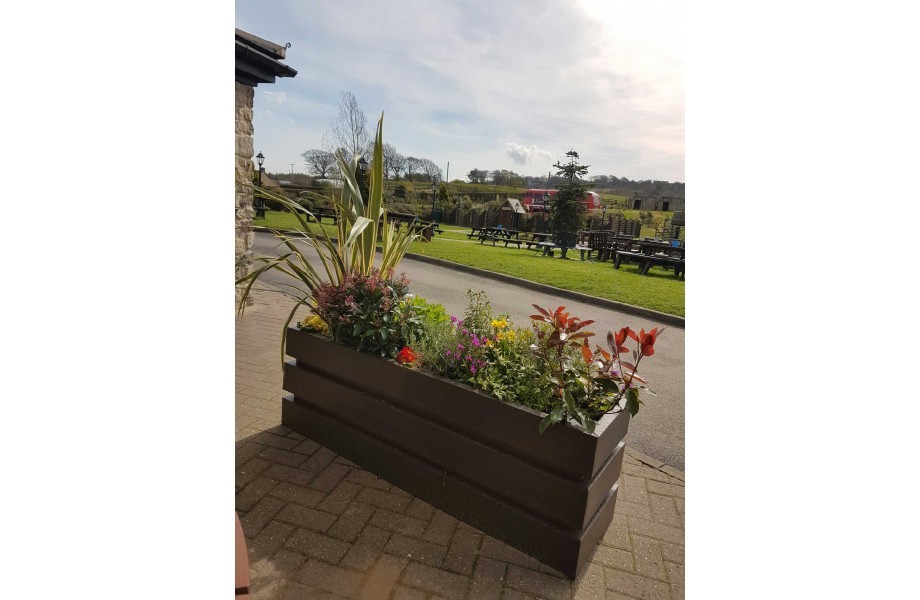 An image of Posit Recycled Plastic Easy Clean Bistro Planter - Outdoor Furnitu...