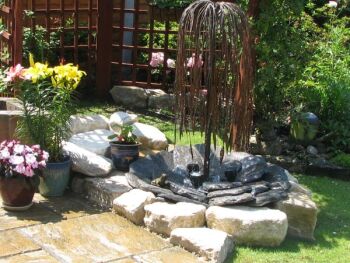 Weeping Willow with Reservoir & Grid